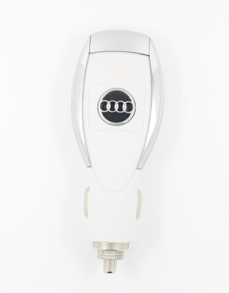 USB billader med bilmærke logo. Audi. Hvid.