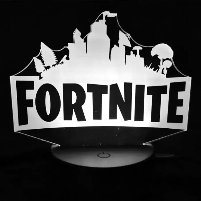 Fortnite 3D lampe. Natlampe med et lysende Fortnite logo. Farveskift mellem 7 farver. Fortnite 3D lampe. Natlampe med et lysende Fortnite logo. Farveskift mellem 7 farver. - Billede 3