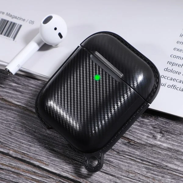 Carbon Fiber TPU beskyttelsescover til dit AirPods etui. Sort. Carbon Fiber TPU beskyttelsescover til dit AirPods etui. Sort. - Image 3