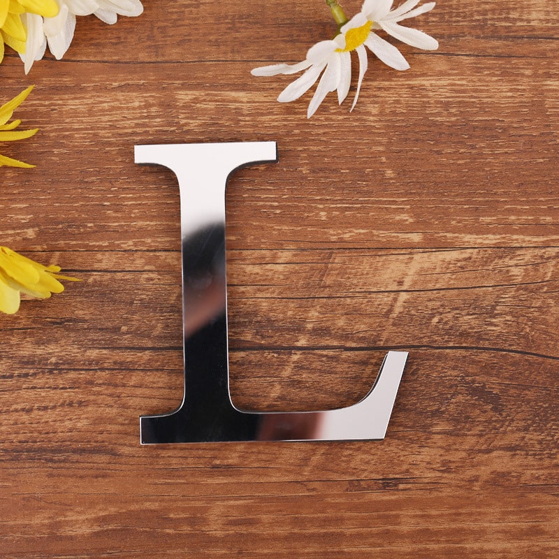 Spejl Bogstav Wallsticker. Unikke Dekorationer til Dit Hjem. Bogstav: L Spejl Bogstav Wallsticker. Unik Dekoration til Dit Hjem. -L.