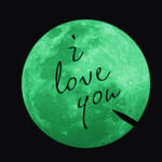 Stor selvlysende måne wallsticker. 34 cm. I love you. Mobil, PC og tablet tilbehør